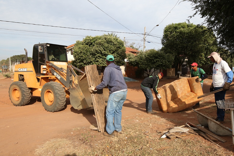 Em mais uma etapa, Campanha Meu Bairro Limpa chega ao Vila Nova