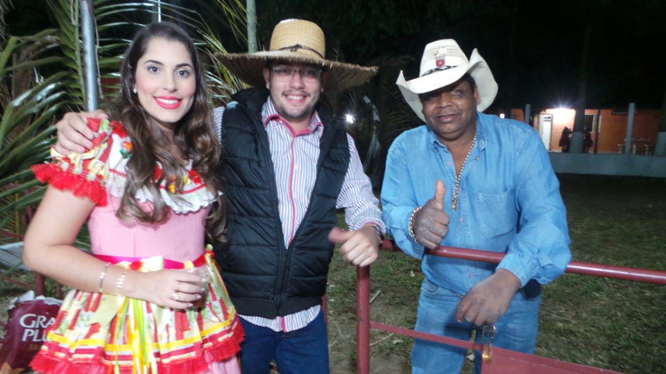 Arraiá dos amigos é sucesso de público