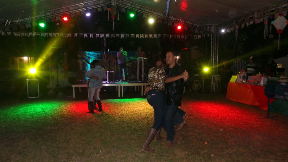 Arraiá dos amigos é sucesso de público