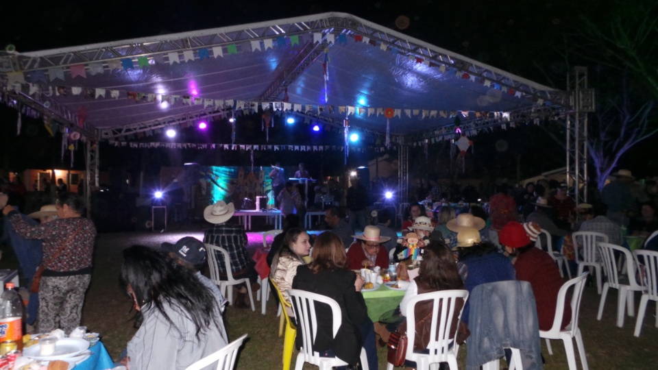 Arraiá dos amigos é sucesso de público