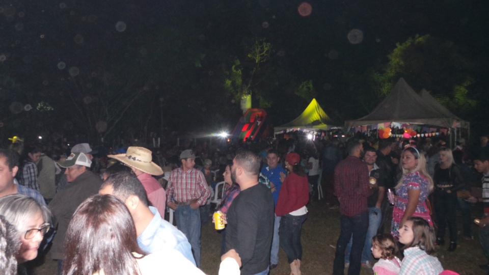 Arraiá dos amigos é sucesso de público