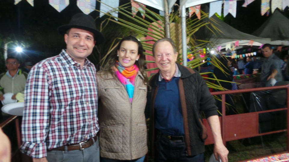 Arraiá dos amigos é sucesso de público