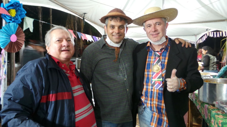 Arraiá dos amigos é sucesso de público