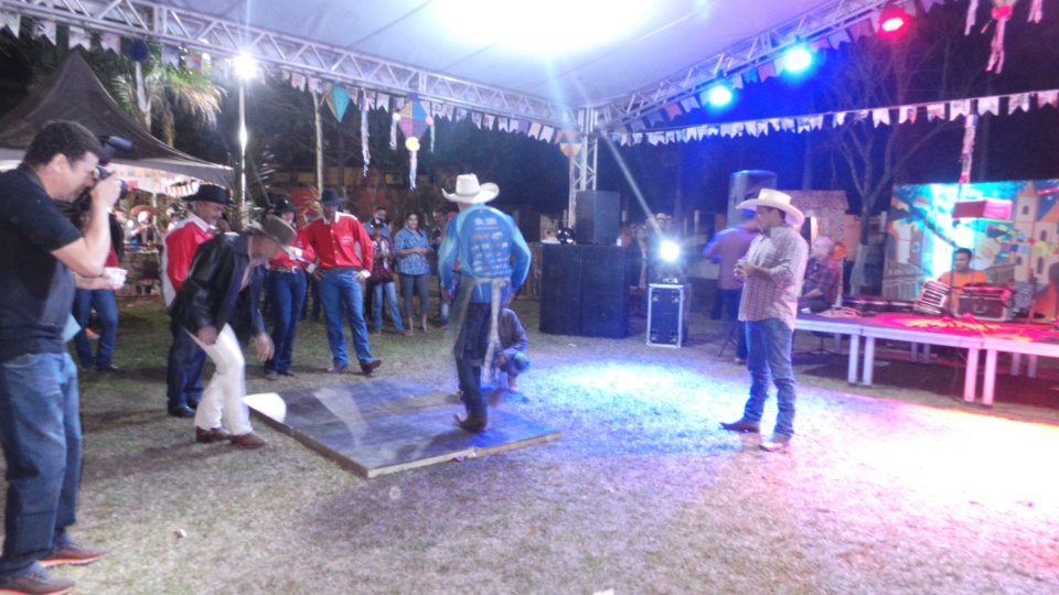 Arraiá dos amigos é sucesso de público