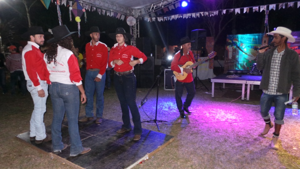 Arraiá dos amigos é sucesso de público