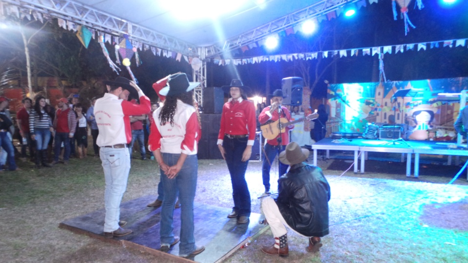 Arraiá dos amigos é sucesso de público