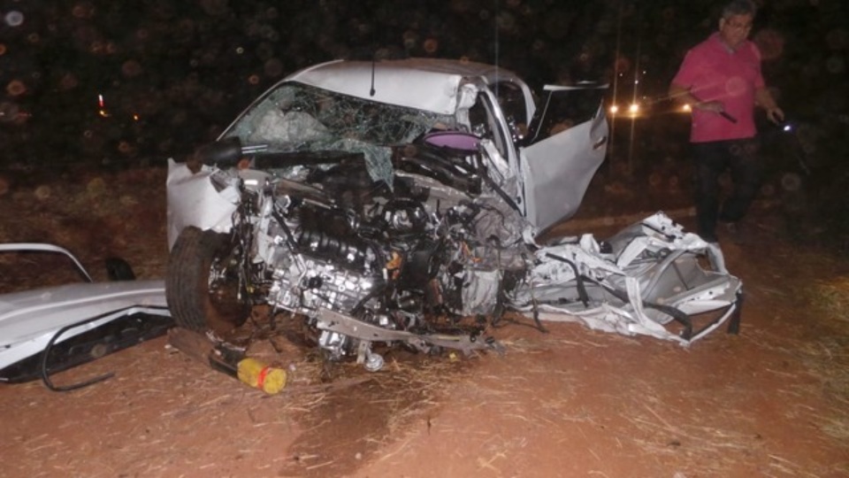 Acidente da Rodovia da Morte deixa uma criança morta e quatro pessoas gravemente feridas Acidente da Rodovia da Morte deixa uma criança morta e quatro pessoas gravemente feridas