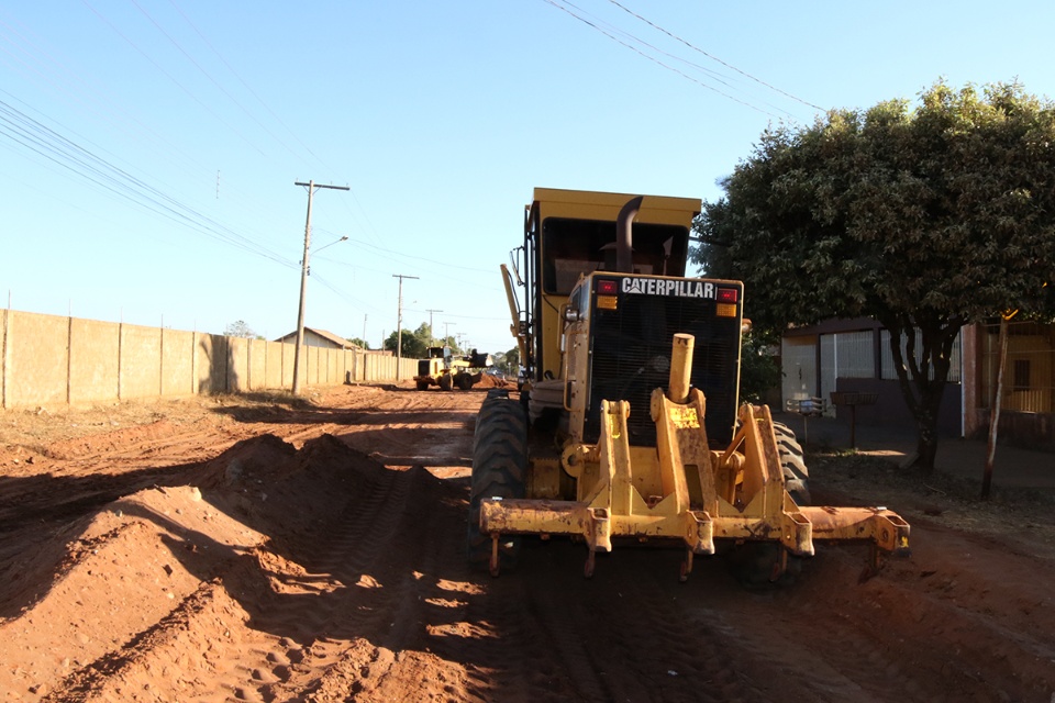 Bairro Santa Rita começa a receber pavimentação asfáltica pelo “Cidade em Obras”