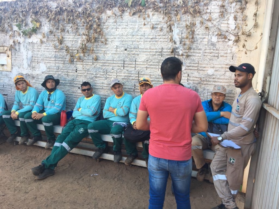 Vigilância em Saúde do Trabalhador de Três Lagoas realiza palestra preventiva com grupo de trabalhadores da Financial