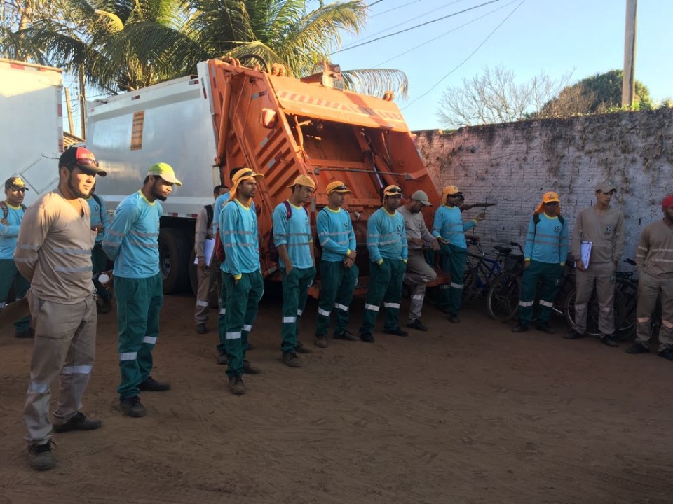 Vigilância em Saúde do Trabalhador de Três Lagoas realiza palestra preventiva com grupo de trabalhadores da Financial