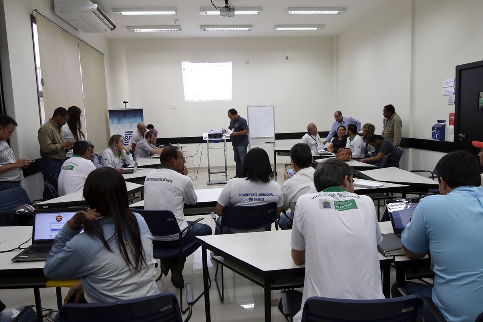 Técnicos de Três Lagoas e região recebem treinamento do Sistema de Controle de Endemias Técnicos de Três Lagoas e região recebem treinamento do Sistema de Controle de Endemias