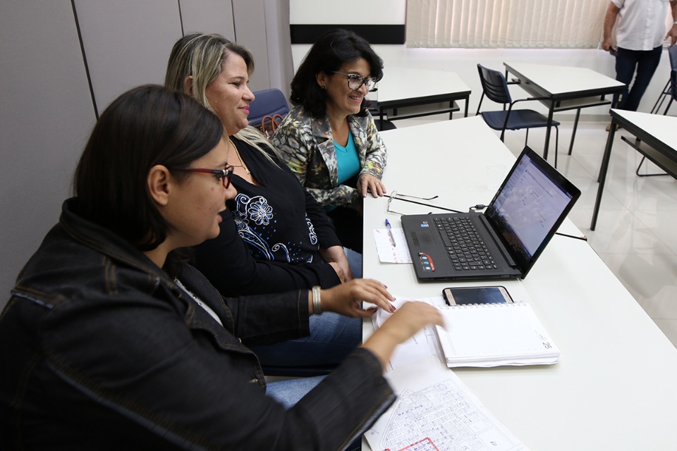 Técnicos de Três Lagoas e região recebem treinamento do Sistema de Controle de Endemias Técnicos de Três Lagoas e região recebem treinamento do Sistema de Controle de Endemias