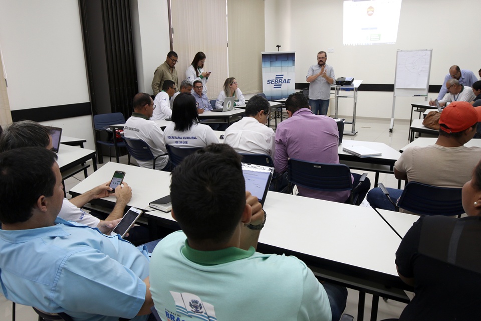 Técnicos de Três Lagoas e região recebem treinamento do Sistema de Controle de Endemias Técnicos de Três Lagoas e região recebem treinamento do Sistema de Controle de Endemias