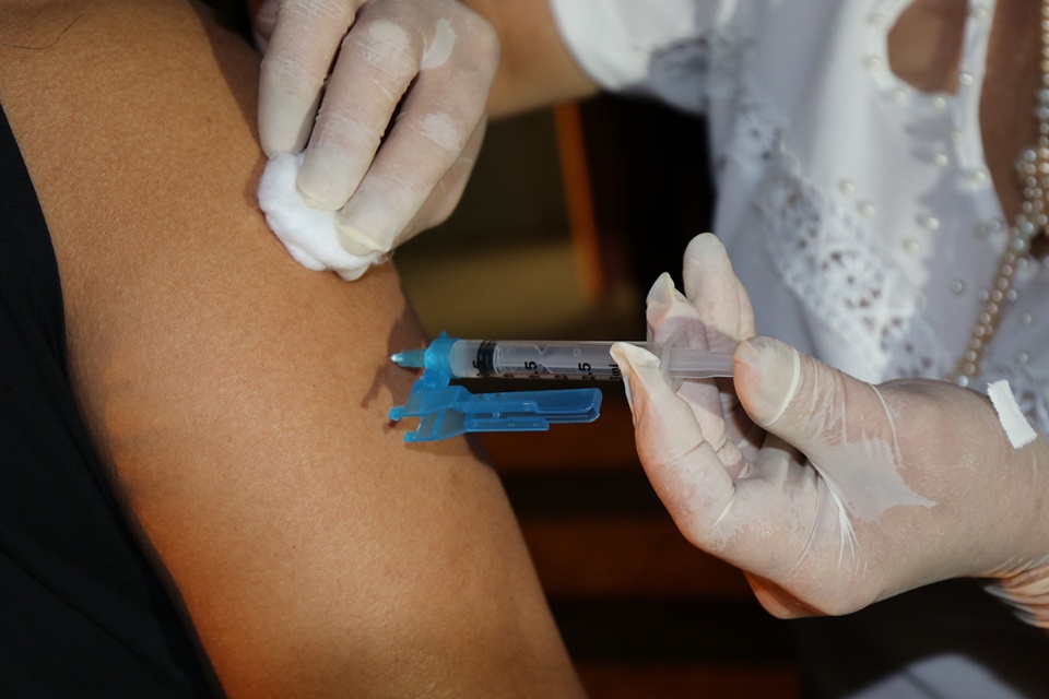 Esteticistas e profissionais da saúde participam de palestra sobre Hepatites Virais em Três Lagoas Esteticistas e profissionais da saúde participam de palestra sobre Hepatites Virais em Três Lagoas