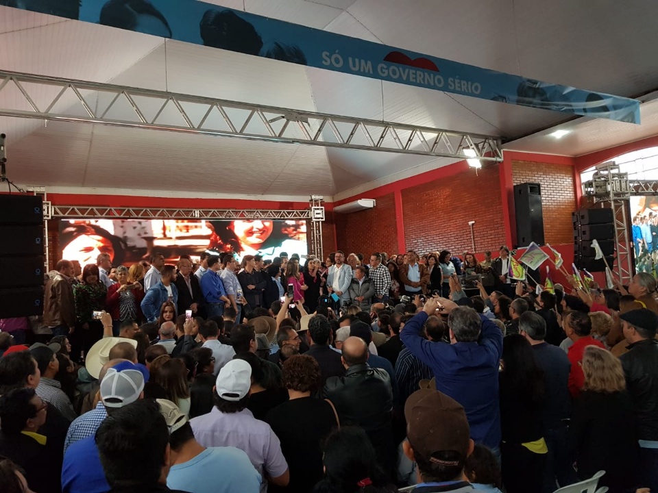 Harfouche retira candidatura ao governo e será vice de Simone Tebet Harfouche retira candidatura ao governo e será vice de Simone Tebet