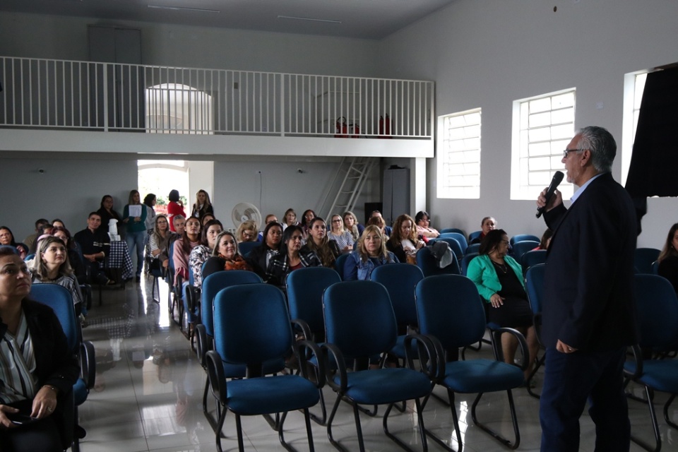 Gestores das Unidades de Ensino de Três Lagoas participam de palestra motivacional sobre "Liderança e Gestão de Pessoas" Gestores das Unidades de Ensino de Três Lagoas participam de palestra motivacional sobre "Liderança e Gestão de Pessoas"