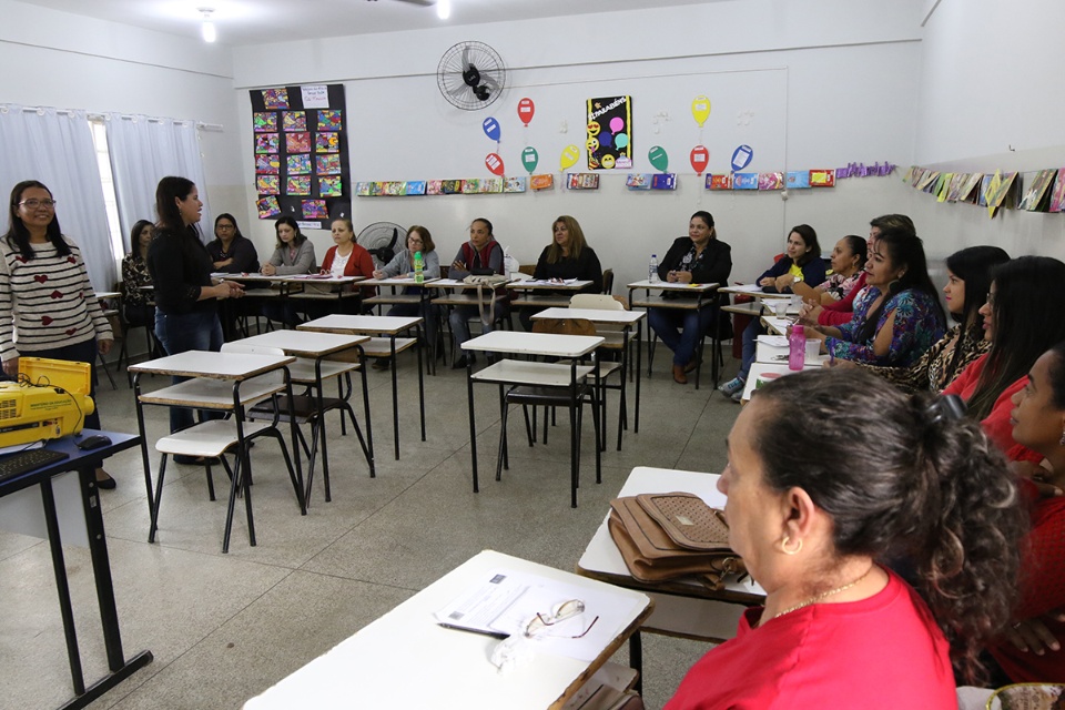 SEMEC de Três Lagoas realiza Dia D para reflexão sobre a BNCC SEMEC de Três Lagoas realiza Dia D para reflexão sobre a BNCC