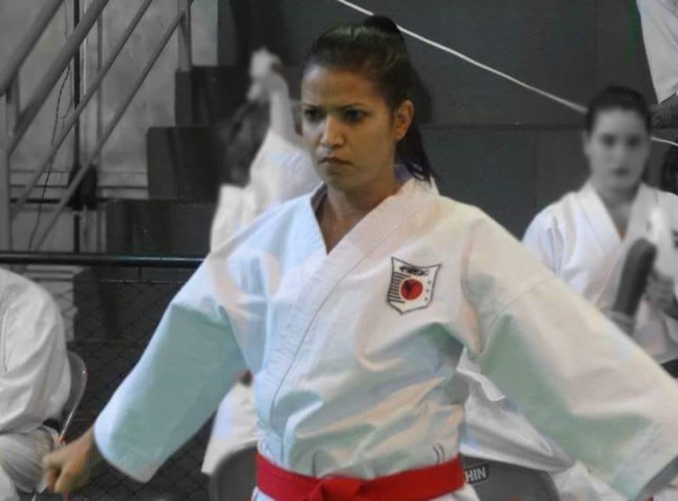 Multicampeã, primeira três-lagoense faixa-preta de karatê começou a treinar aos 30 anos Multicampeã, primeira três-lagoense faixa-preta de karatê começou a treinar aos 30 anos