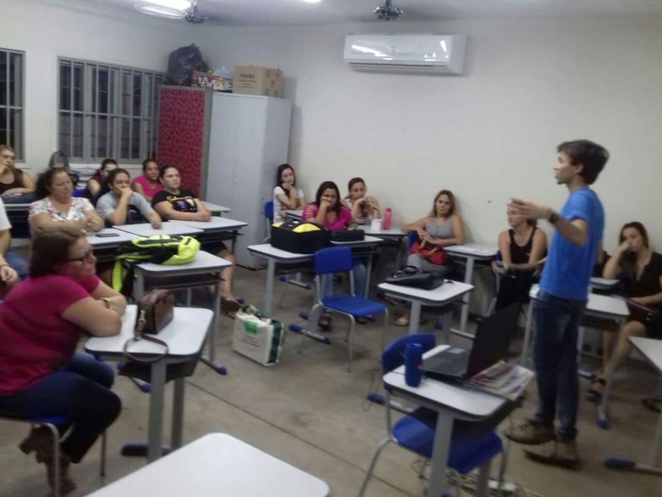 Núcleo de Direitos Humanos realiza Formação sobre o Bullying na Escola Municipal “Odeir Antônio da Silva” Núcleo de Direitos Humanos realiza Formação sobre o Bullying na Escola Municipal “Odeir Antônio da Silva”