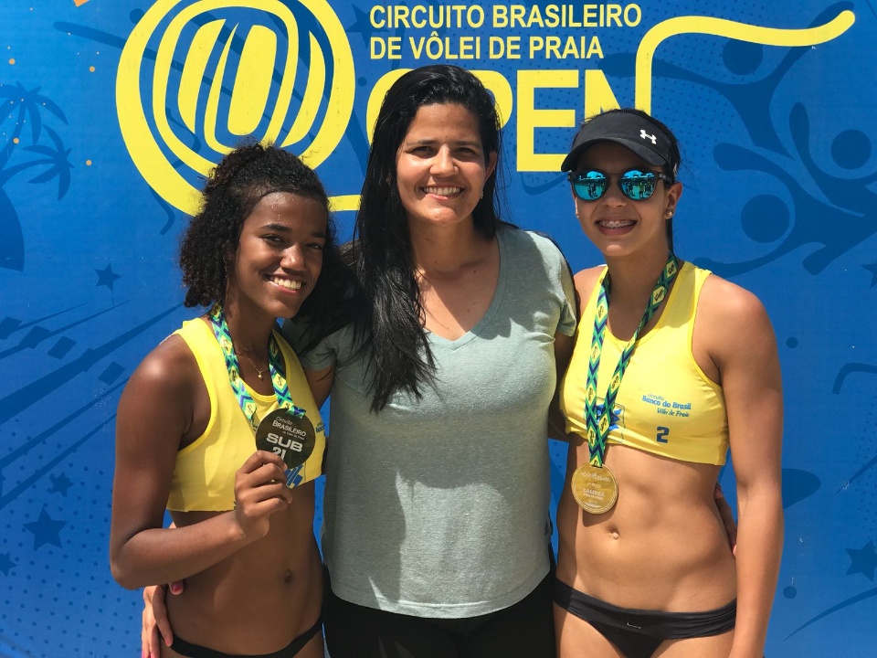 Meninas de Três Lagoas vencem terceira etapa do “Brasileirão” de Vôlei de Areia em Pernambuco
