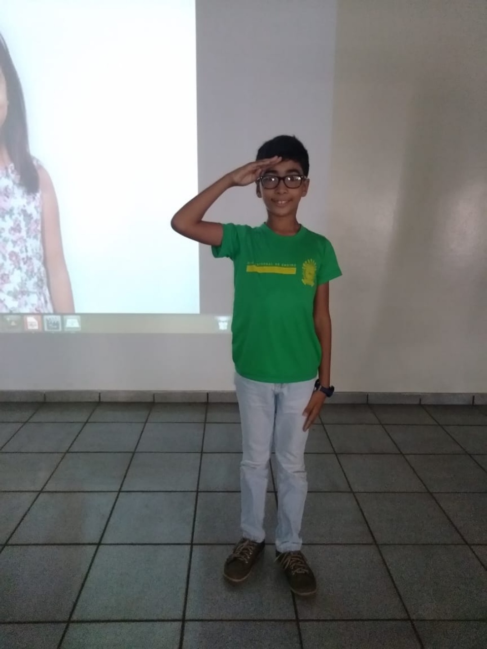 Alunos da escola Afonso Pena visitam Artilharia Antiaérea de Três Lagoas Alunos da escola Afonso Pena visitam Artilharia Antiaérea de Três Lagoas