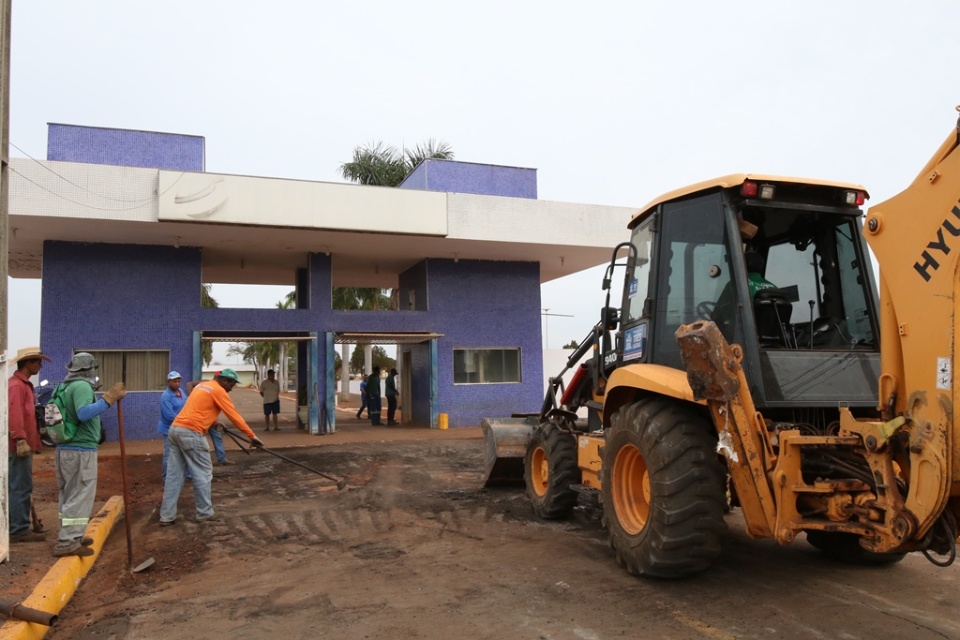 Cemitério passa por reforma geral meses antes do Dia de Finados Cemitério passa por reforma geral meses antes do Dia de Finados