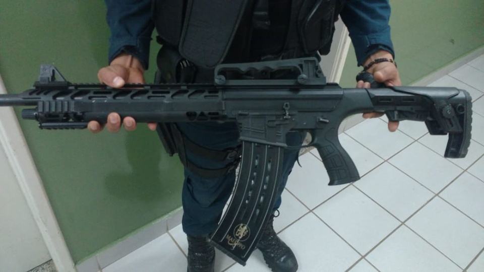 PM de Camapuã e Figueirão apreende, munições, armamentos e mais de 3 mil quilos de maconha PM de Camapuã e Figueirão apreende, munições, armamentos e mais de 3 mil quilos de maconha