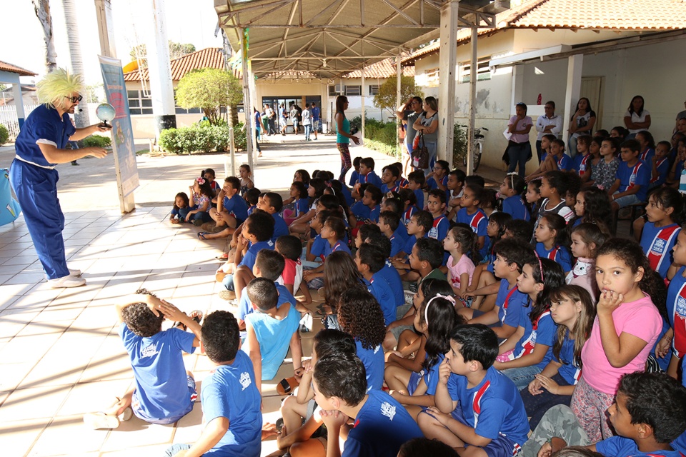 E.M. “Parque São Carlos” recebe apresentação do grupo “Diverte Teatro Viajante” E.M. “Parque São Carlos” recebe apresentação do grupo “Diverte Teatro Viajante”