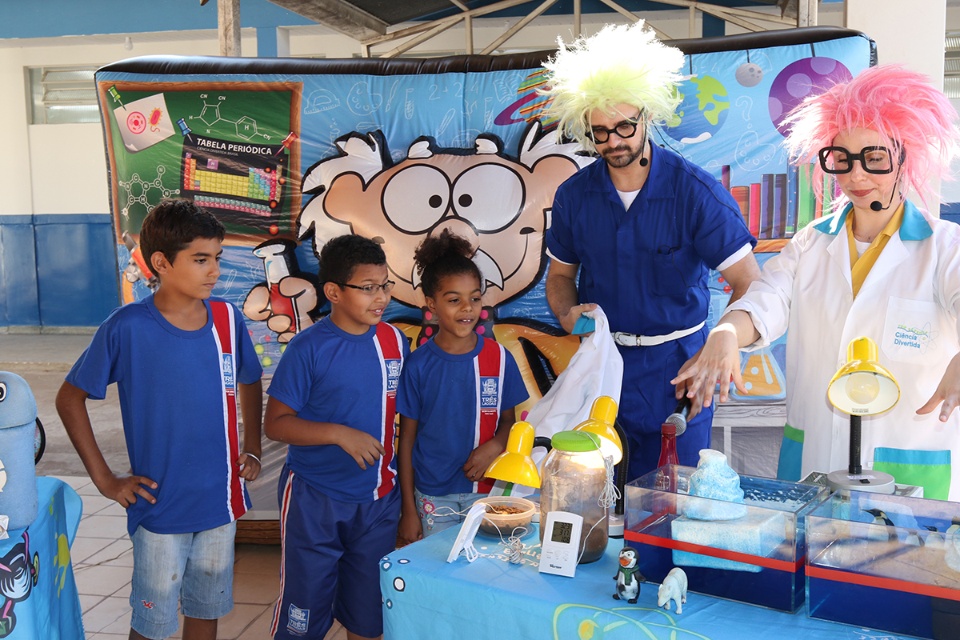 E.M. “Parque São Carlos” recebe apresentação do grupo “Diverte Teatro Viajante” E.M. “Parque São Carlos” recebe apresentação do grupo “Diverte Teatro Viajante”