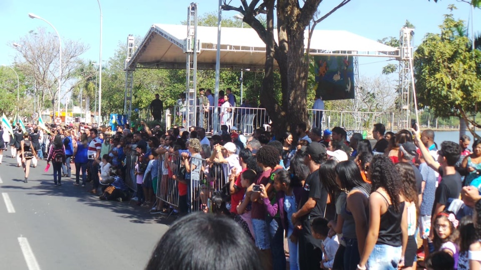 Desfile Cívico de 7 de Setembro atrai mais de 2 mil pessoas à Lagoa Maior