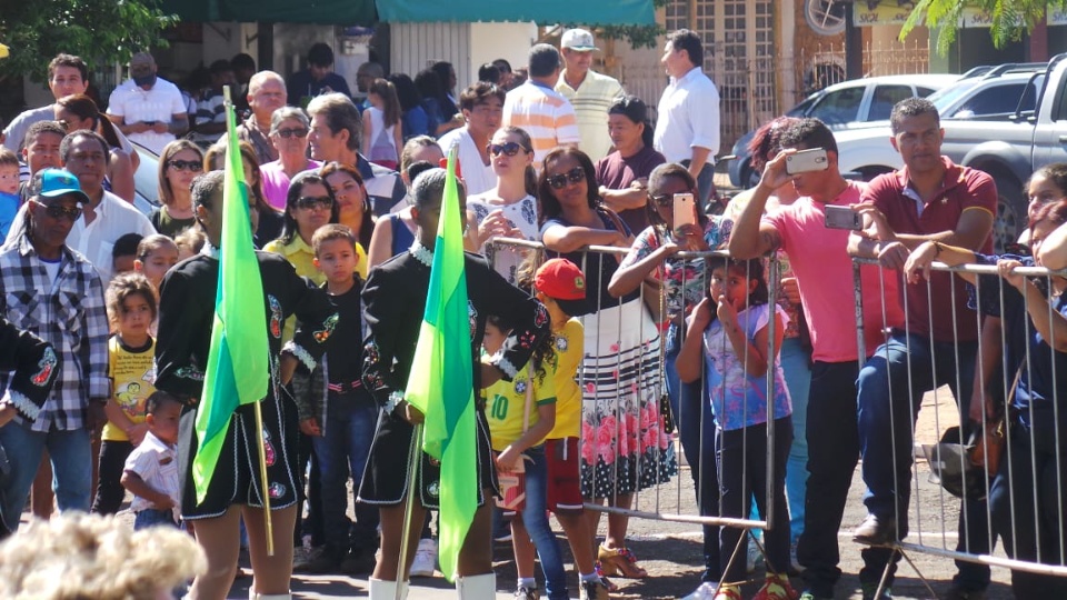 Desfile Cívico de 7 de Setembro atrai mais de 2 mil pessoas à Lagoa Maior