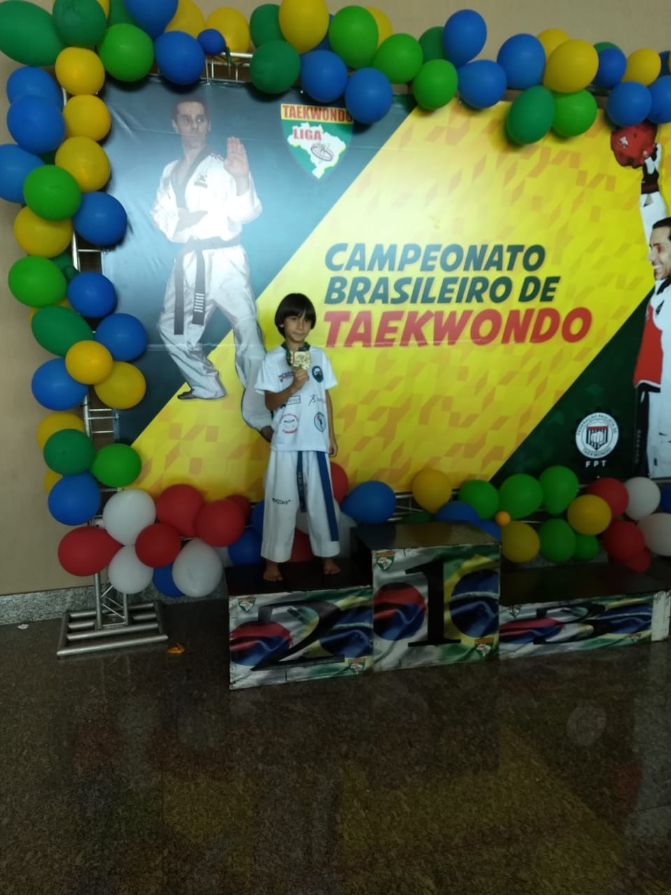 Equipe Três-Lagoense de Taekwondo volta cheia de medalhas do último Campeonato Brasileiro