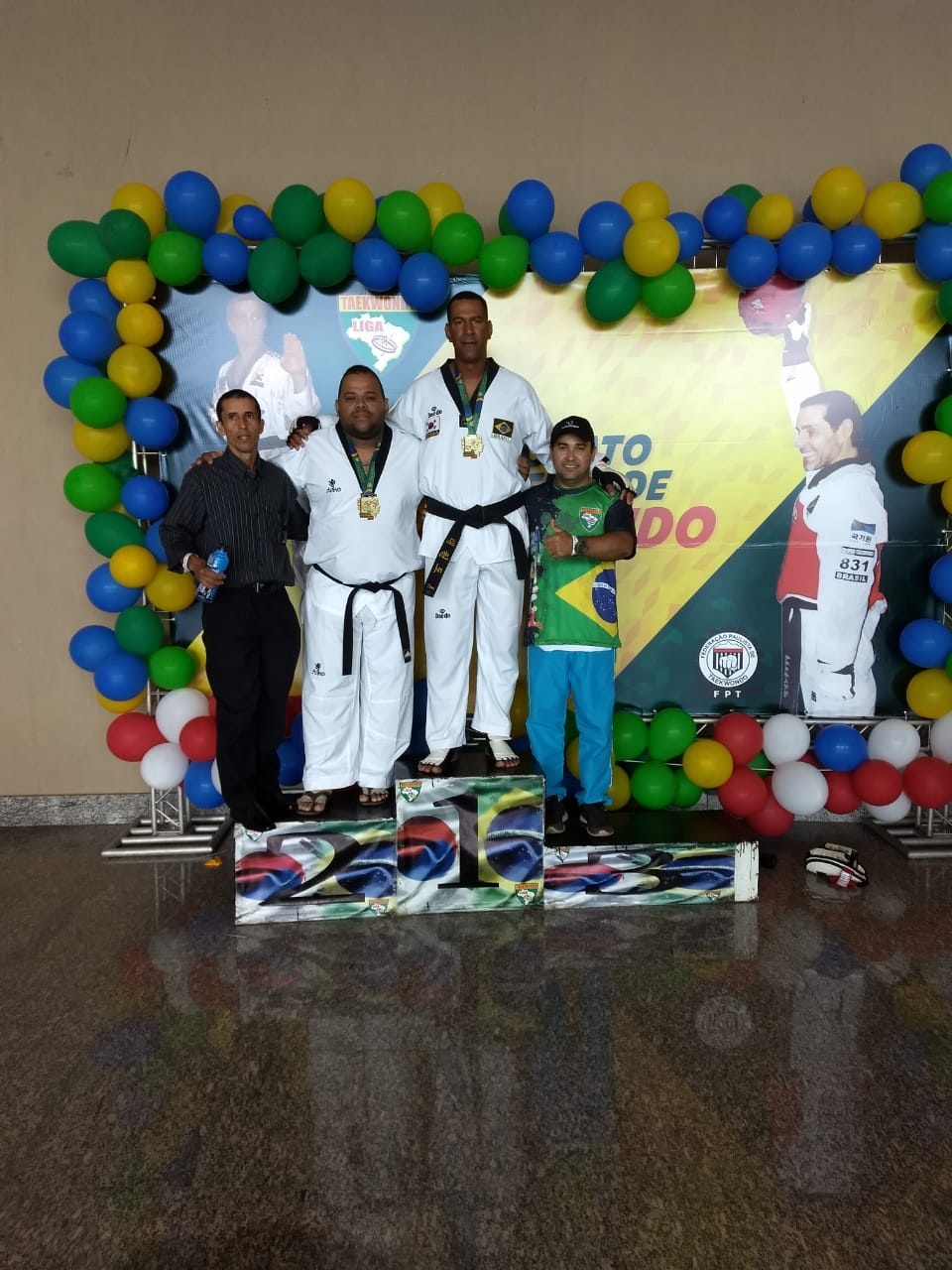Equipe Três-Lagoense de Taekwondo volta cheia de medalhas do último Campeonato Brasileiro