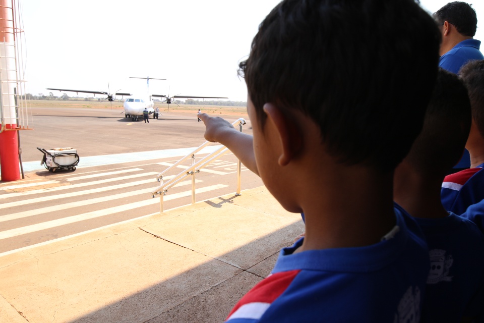 Alunos da Escola Municipal “Gentil Rodrigues Montalvão” conhecem Aeroporto de Três Lagoas