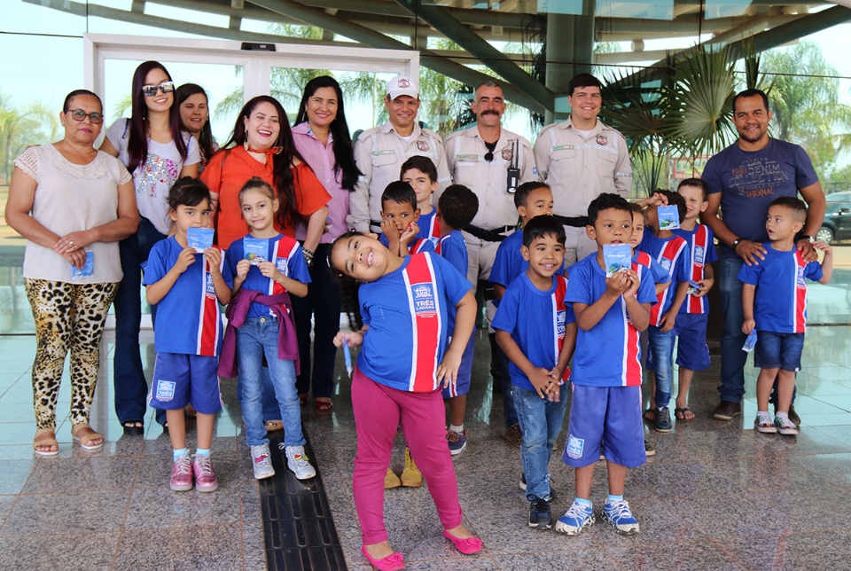 Alunos da Escola Municipal “Gentil Rodrigues Montalvão” conhecem Aeroporto de Três Lagoas
