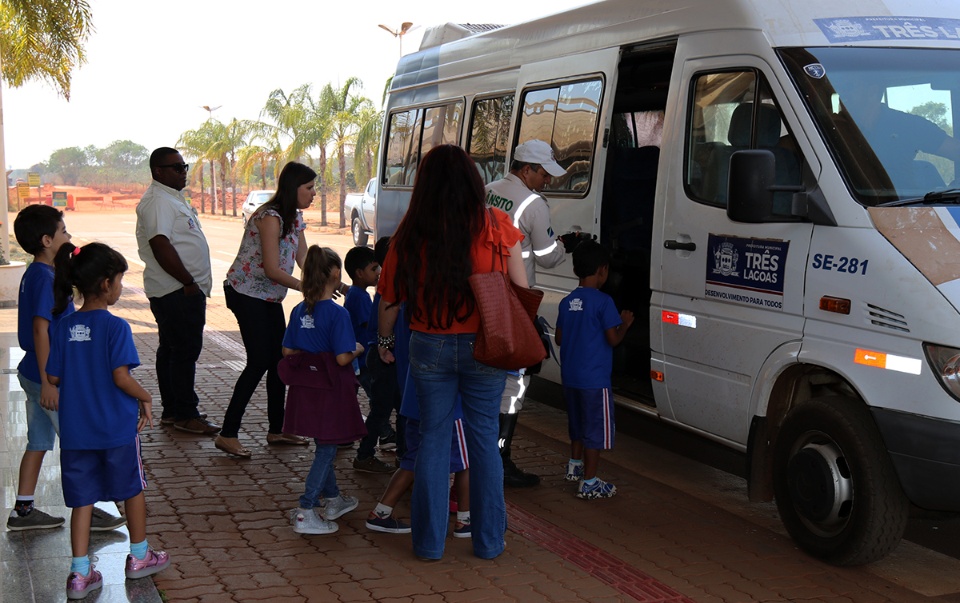 Alunos da Escola Municipal “Gentil Rodrigues Montalvão” conhecem Aeroporto de Três Lagoas