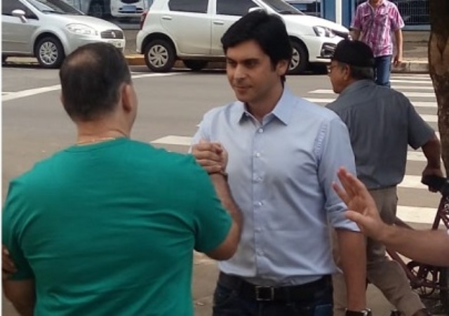 Candidatos e autoridades votam em Três Lagoas Candidatos e autoridades votam em Três Lagoas