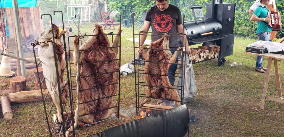 Uma tonelada de carne para consumir no 1° Churrascaje