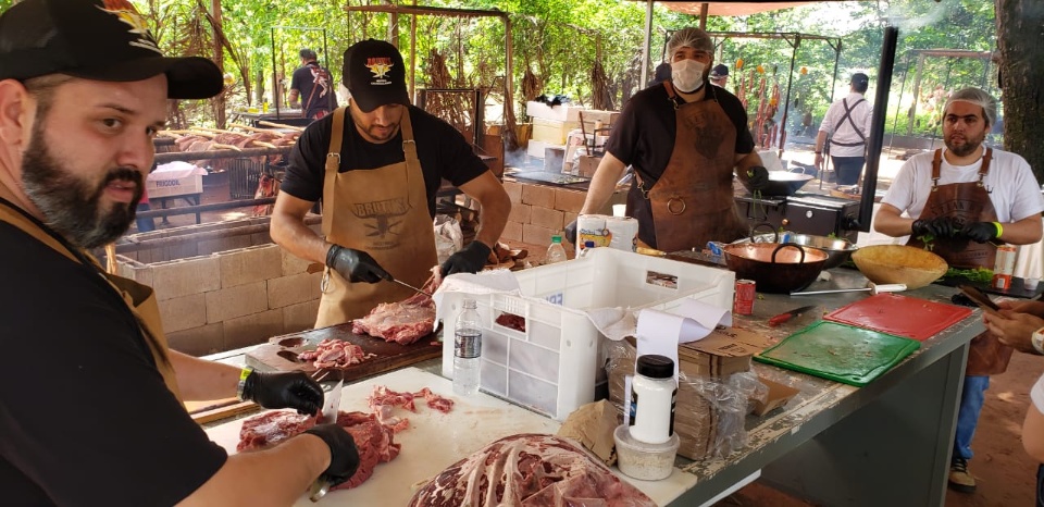 Uma tonelada de carne para consumir no 1° Churrascaje