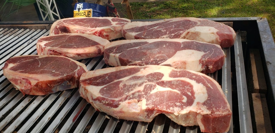 Uma tonelada de carne para consumir no 1° Churrascaje