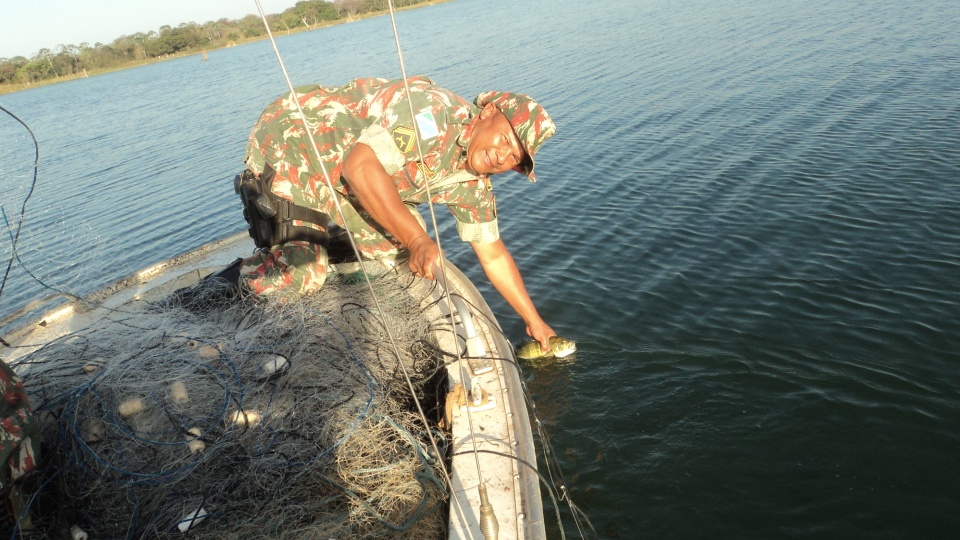 Piracema se inicia com fiscalização nos rios da Bacia do Paraná Piracema se inicia com fiscalização nos rios da Bacia do Paraná