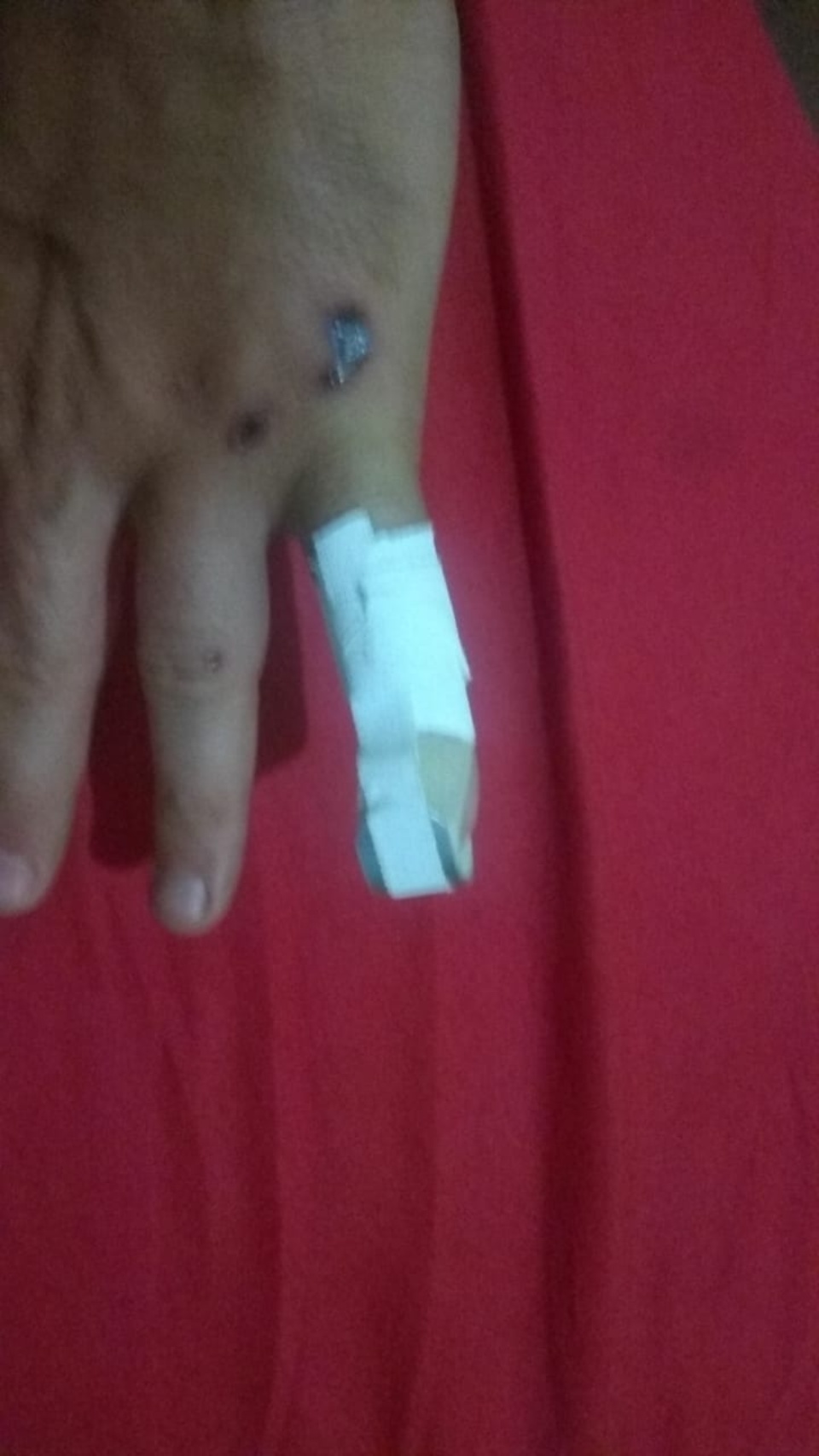 Idosa de 72 anos e o filho são agredidos por suposto autor que divulgou video de sexo em Três Lagoas Idosa de 72 anos e o filho são agredidos por suposto autor que divulgou video de sexo em Três Lagoas