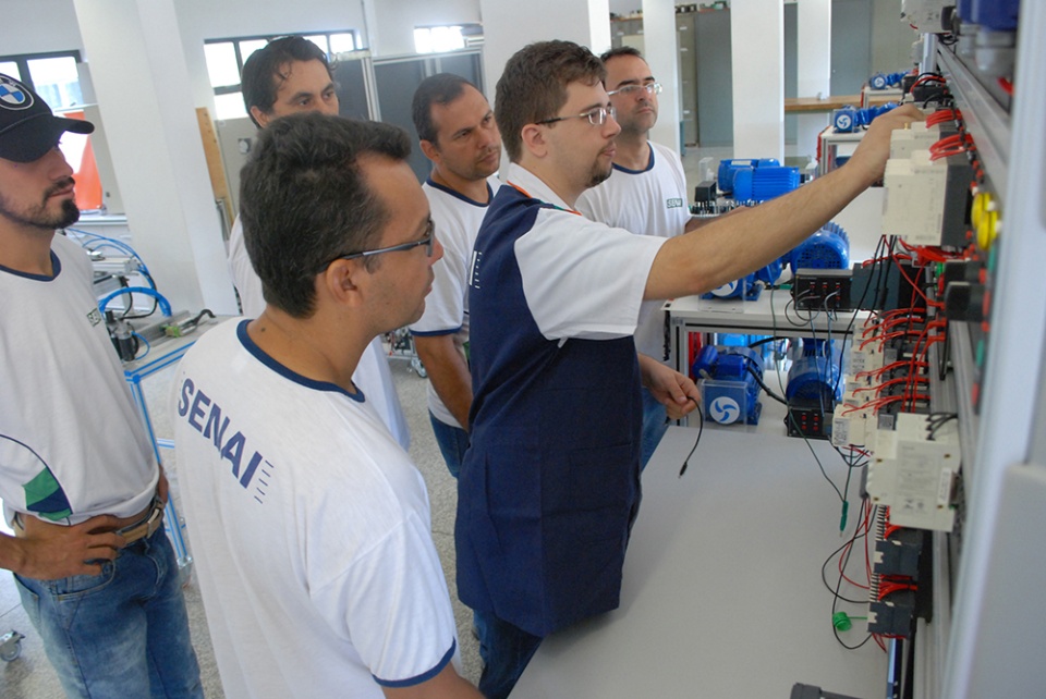 Senai abre matrículas para 15 cursos técnicos presenciais e 9 cursos técnicos a distância Senai abre matrículas para 15 cursos técnicos presenciais e 9 cursos técnicos a distância
