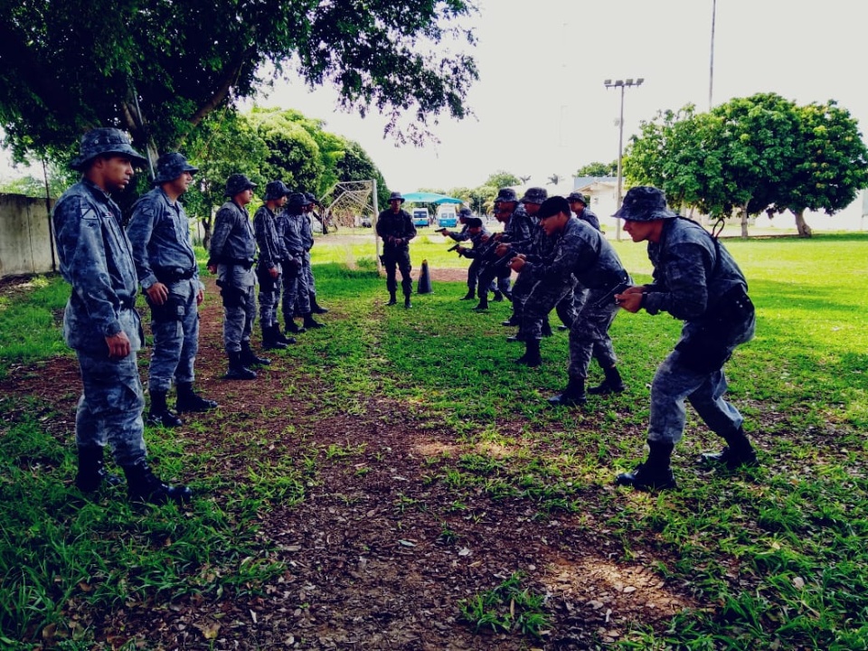 Agentes de MS se capacitam em intervenção e escolta prisional de alto risco