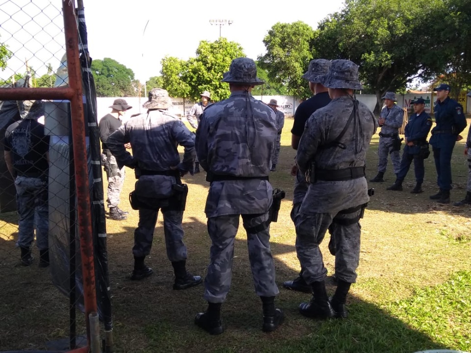 Agentes de MS se capacitam em intervenção e escolta prisional de alto risco