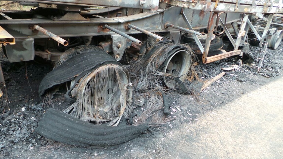 Carreta é consumida por fogo nas proximidades da Cargill em Três Lagoas