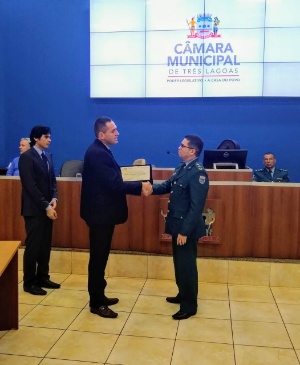 Câmara homenageia militares em sessão solene