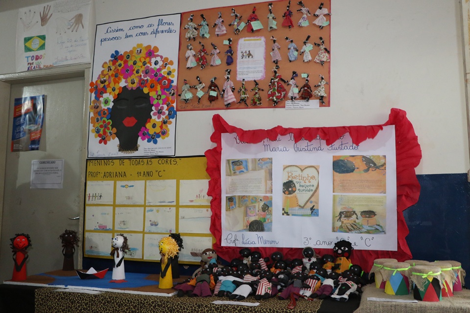 Consciência Negra é celebrada em Escola da Rede Municipal de Ensino (REME) de Três Lagoas Consciência Negra é celebrada em Escola da Rede Municipal de Ensino (REME) de Três Lagoas