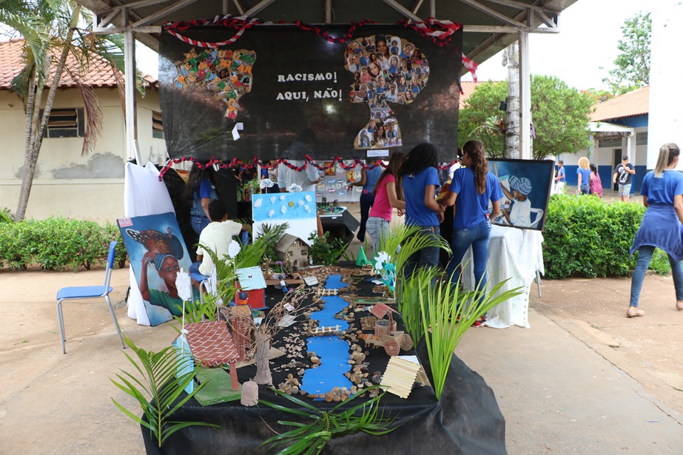 Consciência Negra é celebrada em Escola da Rede Municipal de Ensino (REME) de Três Lagoas Consciência Negra é celebrada em Escola da Rede Municipal de Ensino (REME) de Três Lagoas