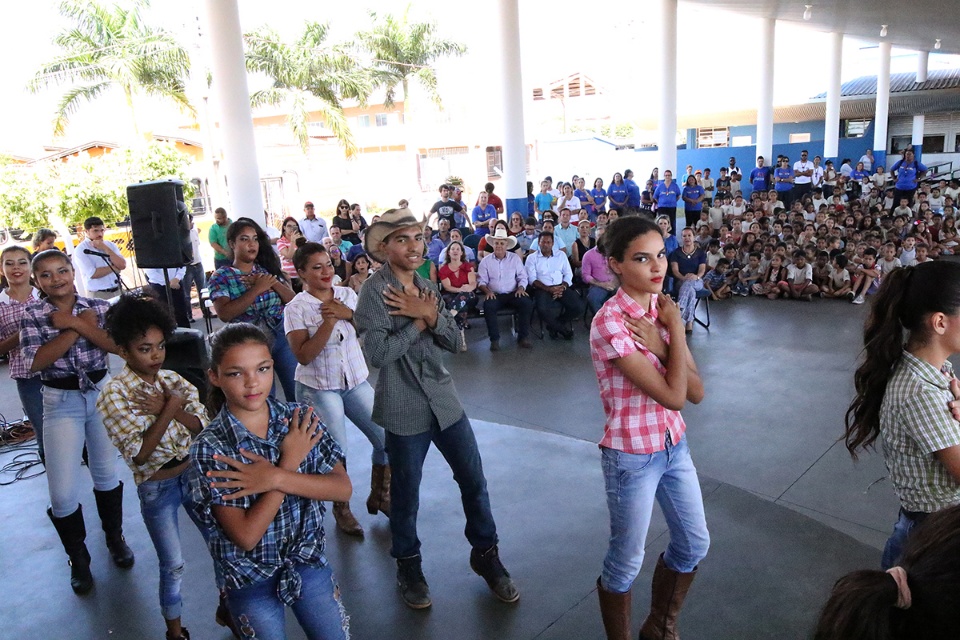Reforma do CRASE “Coração de Mãe” é entregue aos servidores e às crianças e adolescentes Reforma do CRASE “Coração de Mãe” é entregue aos servidores e às crianças e adolescentes